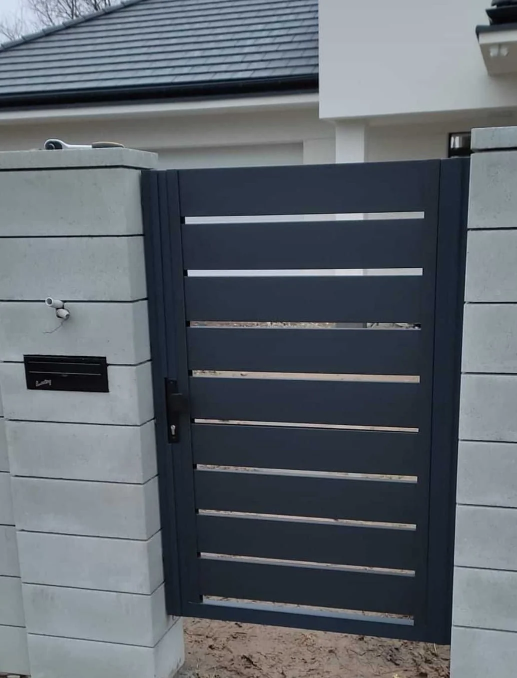 Ogrodzenie z kamienia naturalnego - realizacja Monta